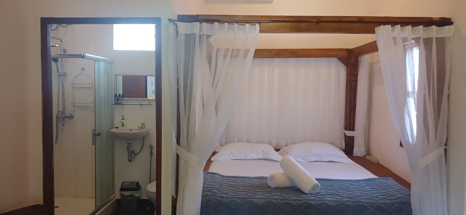 Queen Room with Balcony & Pool View