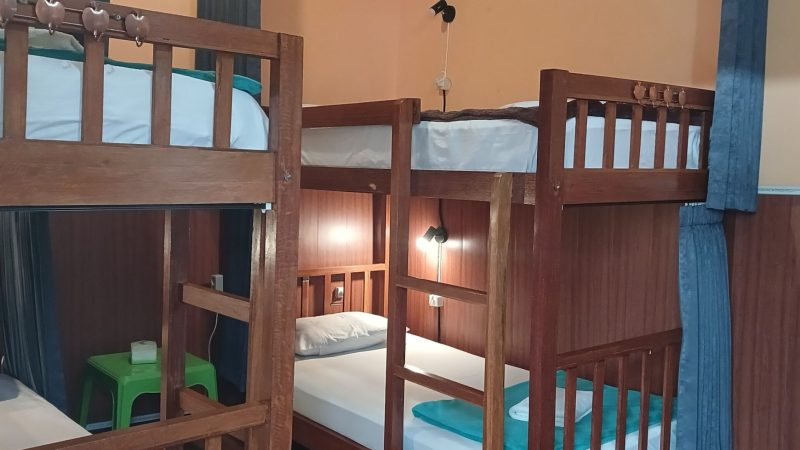 4 Bed Mixed Dorm Room with Air-con